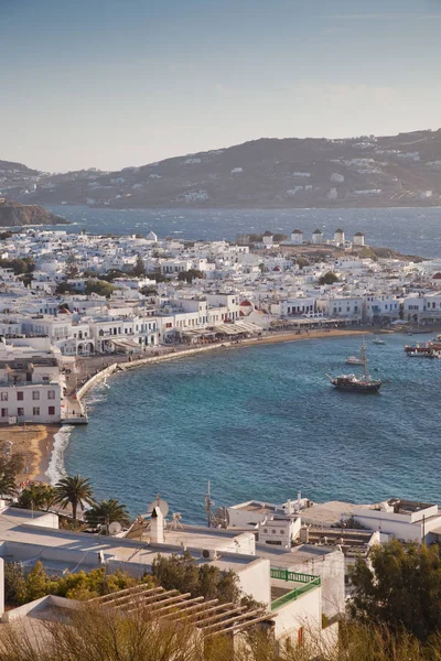 Panoramautsikt Över Staden Mykonos Hamn Med Berömda Väderkvarnar Från Ovanstående — Stockfoto