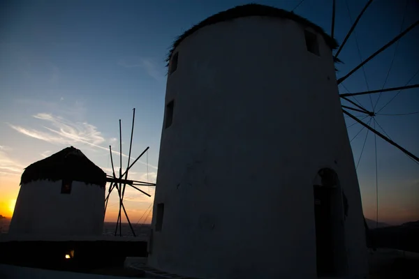 Beroemd Uitzicht Traditionele Windmolens Het Eiland Mykonos Griekenland — Stockfoto