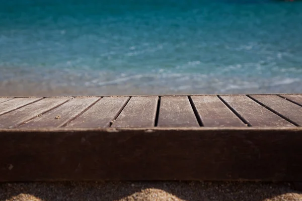 Wooden Plank Sand Blue Sea Background — Stock Photo, Image