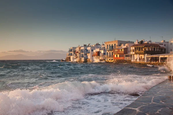 Günbatımında Küçük Venedik Mykonos Yunanistan Lüks Seyahat Sefaleti Yunan Adaları — Stok fotoğraf