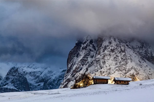 Alpe Siusi Deki Karlı Kış Manzarası Dolomitler Talya Kış Tatilleri — Stok fotoğraf