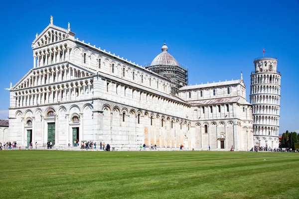 Piazza Dei Miracoli Базиликой Наклонной Башней Пиза Италия — стоковое фото