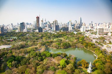 yüksek binalar panorama şehir Bangkok şehir ve Lumpini par