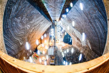 Tuz madenindeki yeraltı eğlence parkı Salina Turda