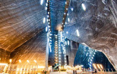 Tuz madenindeki yeraltı eğlence parkı Salina Turda