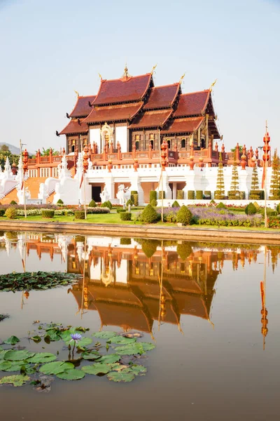 Kungliga Flora Ratchaphruek Park, Chiang Mai, Thailand — Stockfoto