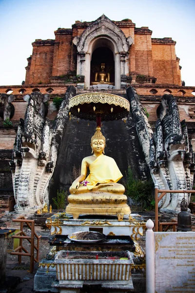 Wat Chedi Luang Varavihara, Chiang Mai, Thailand — Stockfoto