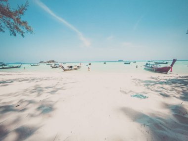 uzun kuyruk tekne Andaman Denizi-Tayland tatil kavramı