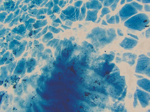 Tropikalny niebieski ocean podwodne tło-luksus natura Patter — Zdjęcie stockowe