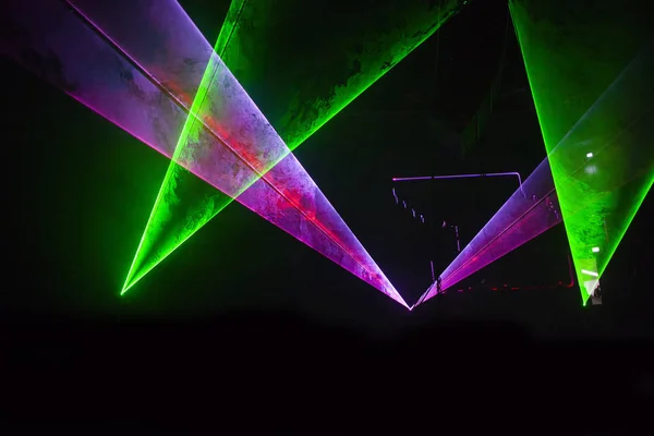 Futuristiska ljus. Cyberpunk bakgrund. Abstrakt lasrar glowin — Stockfoto