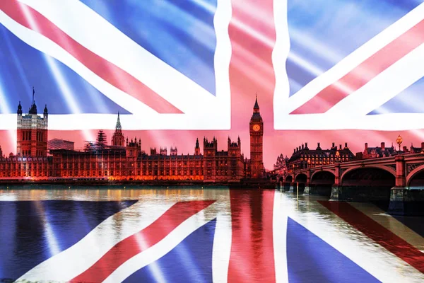 Brexit koncept-dvojnásobná expozice britských orientačních bodů a vlajky — Stock fotografie