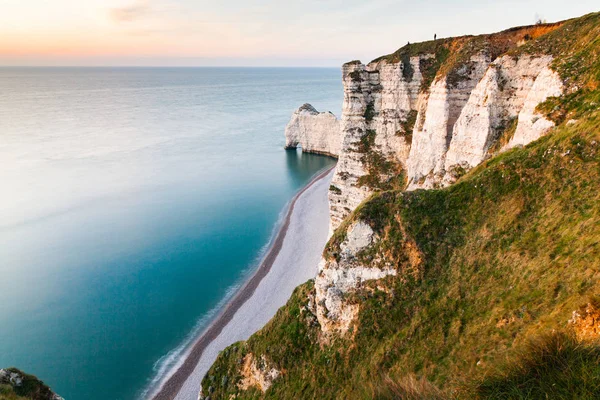 Paisagem costeira ao longo da Falaise d 'Aval o famoso clif branco — Fotografia de Stock