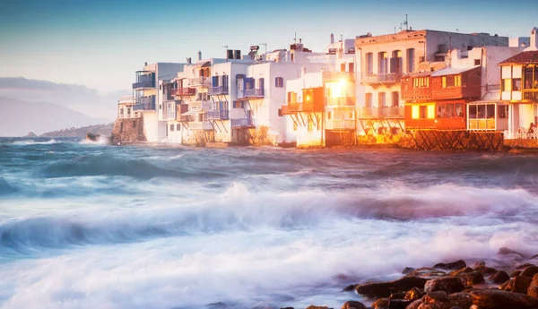 Malé Benátky při západu slunce, Mykonos, Řecko-luxusní cestování — Stock fotografie