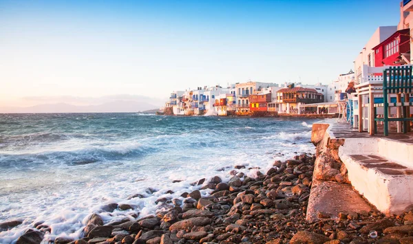 Маленький венец на закате, мифос, Греция - luxury travel destiat — стоковое фото