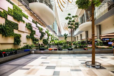 Singapur, Singapur-Mart 2019: Bagaj gür g arasında gelen