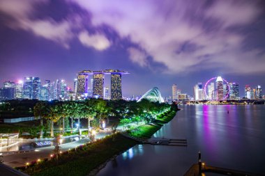 Singapur, Singapur-Mart 2019: canlı Singapore Skyline Wit