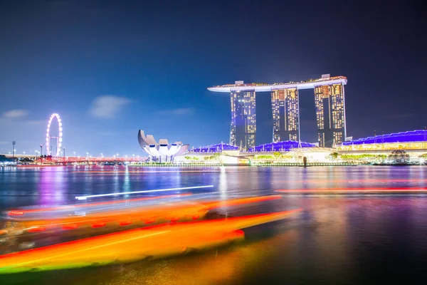 stock image SINGAPORE, SINGAPORE - MARCH 2019: Skyline of Singapore Marina B