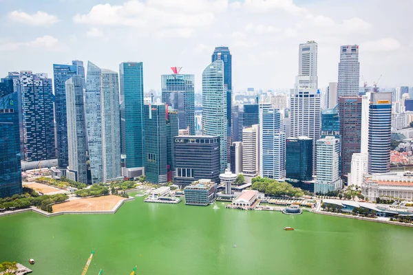 SINGAPUR, SINGAPUR - MARZO 2019: Vista aérea sobre Singapur fr —  Fotos de Stock