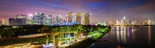 シンガポール、シンガポール -2019年3月:活気に満ちたシンガポールのスカイラインウィット — ストック写真
