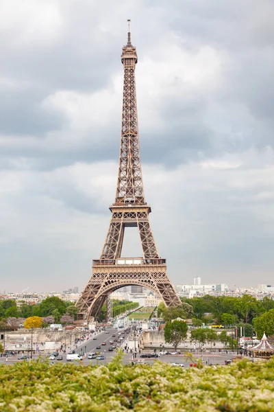 Destino romántico Torre Eiffel París, Francia — Foto de Stock