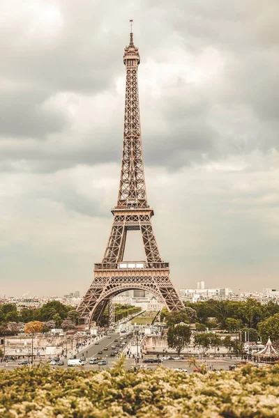 Destino romántico Torre Eiffel París, Francia — Foto de Stock