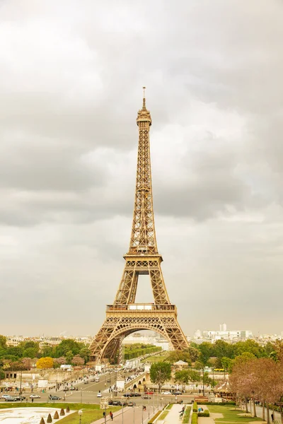 Destino romántico Torre Eiffel París, Francia — Foto de Stock