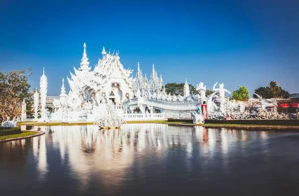 ВАТ Ронг Хун знаменитий білий храм в Чіанг Рай, Таїланд — стокове фото
