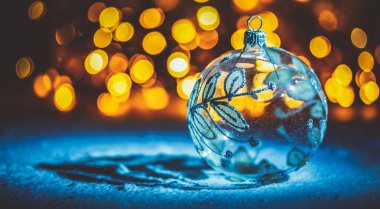 noel dekorasyon kar şenlikli ışıklar ve kopyalama alanı