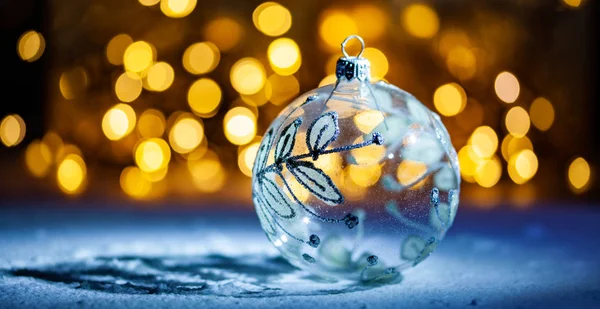 Noel dekorasyon kar şenlikli ışıklar ve kopyalama alanı — Stok fotoğraf