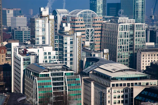 Çatı görünümünden Londra üzerinden sisli bir günde St Paul Katedrali — Stok fotoğraf