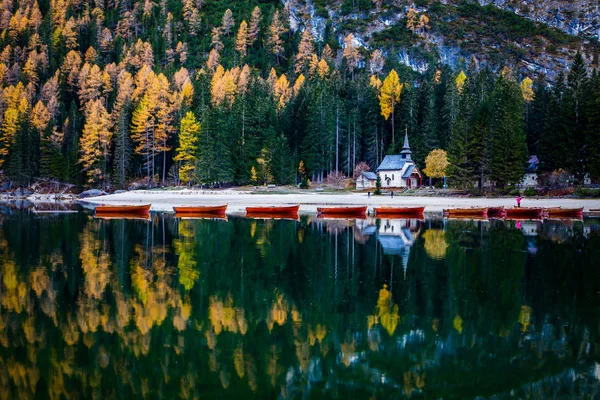Lake Lago Braies Dolomites Mountains Sudtirol Italy — стоковое фото