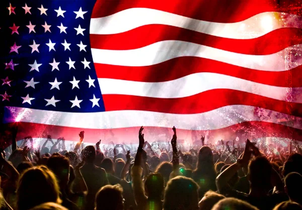 Crowd Celebrating Independence Day United States America Usa Flag Fireworks — Stock Photo, Image