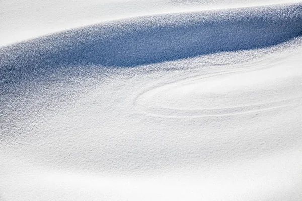 雪的背景中抽象的形状 — 图库照片