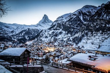 Zermatt 'tan Matterhorn zirvesine inanılmaz bir manzara