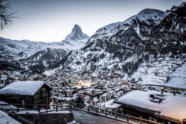Zermatt 'tan Matterhorn zirvesine inanılmaz bir manzara