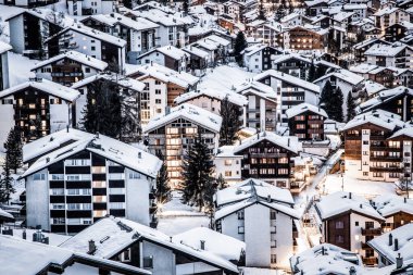 Zermatt 'tan Matterhorn zirvesine inanılmaz bir manzara