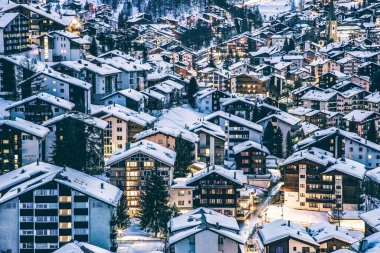 Zermatt 'tan Matterhorn zirvesine inanılmaz bir manzara