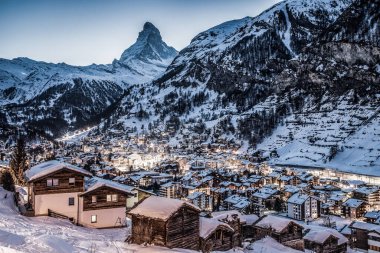 Zermatt 'tan Matterhorn zirvesine inanılmaz bir manzara