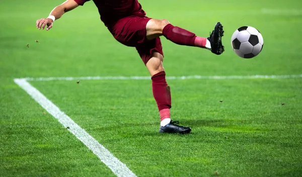 Fußballspiel Hintergrundspieler Kickt Fußball — Stockfoto