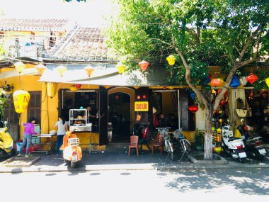 Cao Lau restoran Hoi Bir antik şehir, Vietnam popüler Vietnam açık çorba yerel gıda