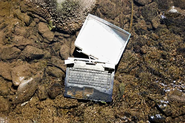 Laptop River Carelessly Discarded Items Pollute Environment Cause Problems All — Stock Photo, Image