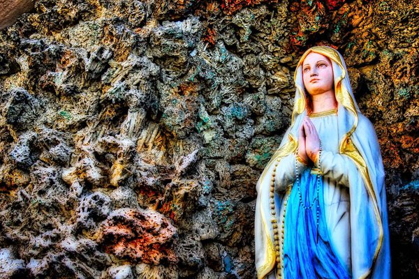 Satue of virgin Mary our lady of grace / Maria Mother of GodHope and trust rests in her