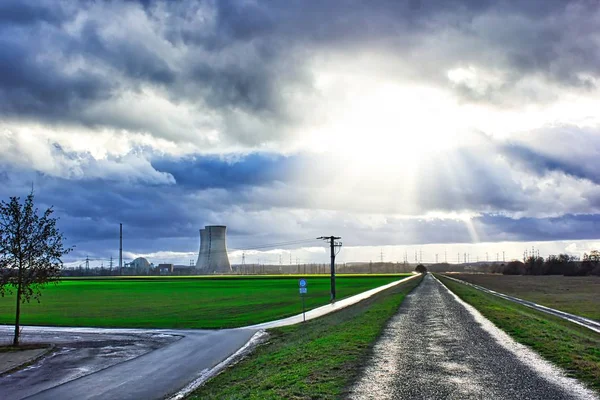 The nuclear power plant is shut down, the future of electricity lies in the solar and wind energy