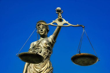 Justitia adalet tanrıçasıdır. Adalet bir kişileştirme justitia mı. 