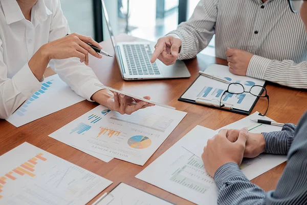 Socios Start Están Trabajando Ropa Casual Discutiendo Las Ideas Para — Foto de Stock