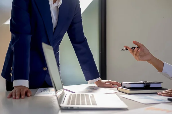 Start Partners Working Casual Clothes Discussing Ideas New Strategy Development — Stock Photo, Image