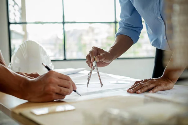 Arquiteto Engenheiro Design Trabalhando Conceito Planejamento Plantas Conceito Construção — Fotografia de Stock