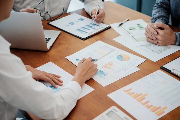 Socios Start Están Trabajando Ropa Casual Discutiendo Las Ideas Para — Foto de Stock