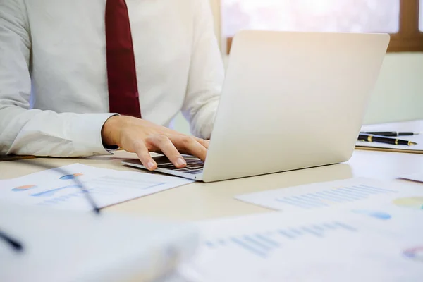 Administratör Business Man Finansiella Inspector Och Sekreterare Att Göra Rapporten — Stockfoto