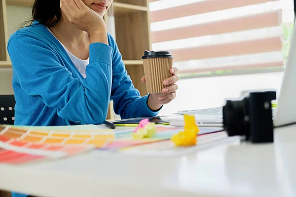 Graphic design and color swatches and pens on a desk. Architectu — Stock Photo, Image